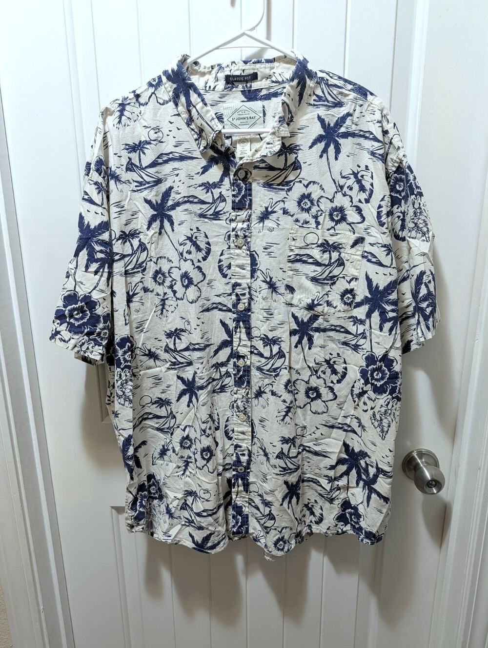 St John's Bay Hawaiian Shirt Mens XXL White Blue Sailboat Palm Tree Button Down